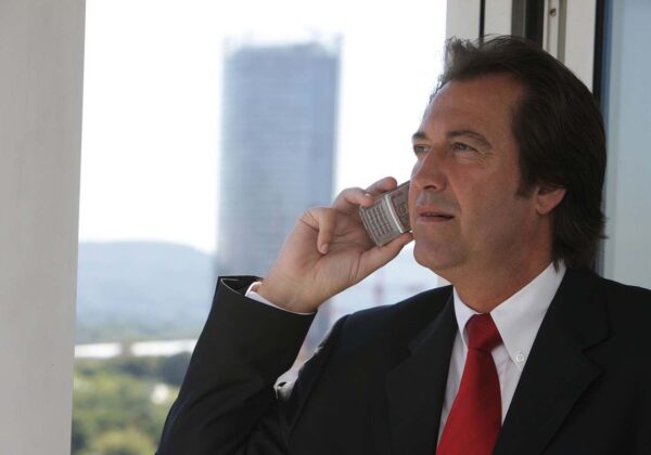 man person suit phone tie office 1348714 pxhere.com